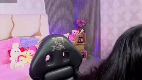 Joselyn  online show from April 15, 2026, 12:45 pm