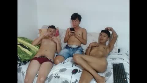 Snapshot of joseph_and_thomas chatting on February 18, 2025, 9:53 pm thomas y joseph online show from February 18, 2025, 9:53 pm