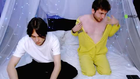 joseph_bear_ online show from September 17, 2025, 1:02 pm