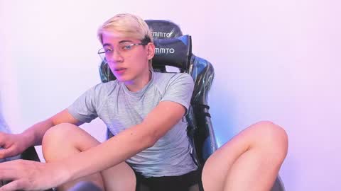 JOSEPH BROWN online show from January 3, 2025, 3:33 pm