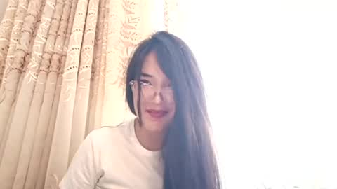 Snapshot of josephinepantle chatting on April 23, 2026, 11:31 am Kama online show from April 23, 2026, 11:31 am