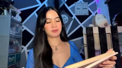 Violet online show from May 4, 2026, 2:35 pm