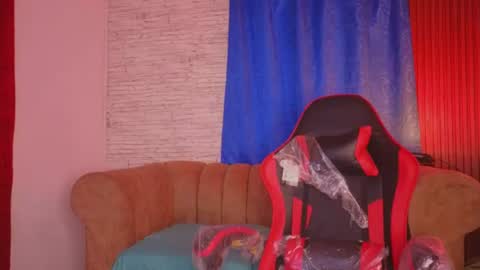JOSETH ARIAZ online show from July 18, 2026, 10:52 am