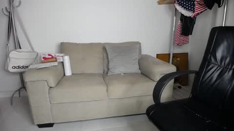 josezaens_ online show from October 13, 2025, 9:53 am