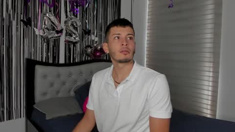 Snapshot of josh_and_dilany chatting on February 4, 2025, 2:10 pm Dilany Josh online show from February 4, 2025, 2:10 pm