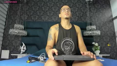 joshmiller___ online show from October 6, 2025, 3:37 am