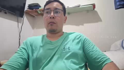 Snapshot of josq121 chatting on March 5, 2025, 6:33 am josq121 online show from March 5, 2025, 6:33 am