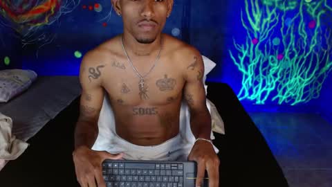 Snapshot of josua_bigcock chatting on December 1, 2025, 12:48 am Josua online show from December 1, 2025, 12:48 am