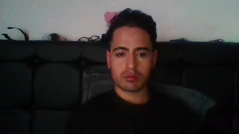 josux8 online show from November 19, 2025, 6:52 pm