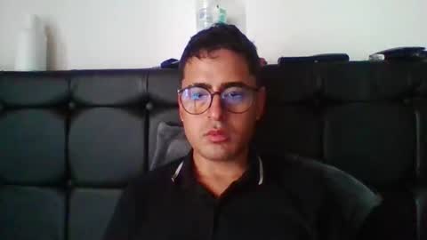 Snapshot of josux8 chatting on April 19, 2026, 5:23 pm josux8 online show from April 19, 2026, 5:23 pm