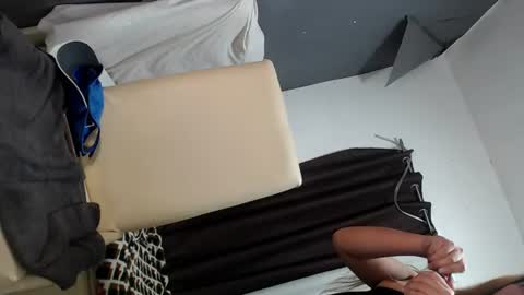 jovehxx online show from June 27, 2026, 12:33 pm