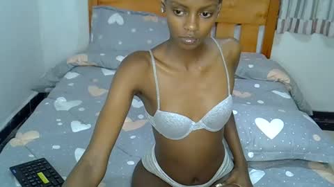 Snapshot of joyous_kay chatting on October 28, 2025, 9:06 pm joyous_kay online show from October 28, 2025, 9:06 pm