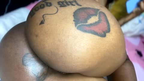 Snapshot of joyslim1 chatting on February 9, 2025, 1:33 am Butterflyass online show from February 9, 2025, 1:33 am