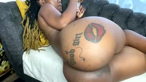 Snapshot of joyslim1 chatting on November 16, 2025, 5:13 am Butterflyass online show from November 16, 2025, 5:13 am