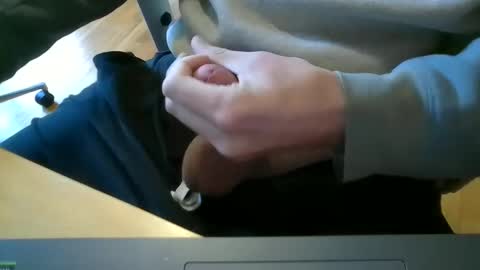 Snapshot of jpguy1989 chatting on December 21, 2024, 6:34 pm jpguy1989 online show from December 21, 2024, 6:34 pm