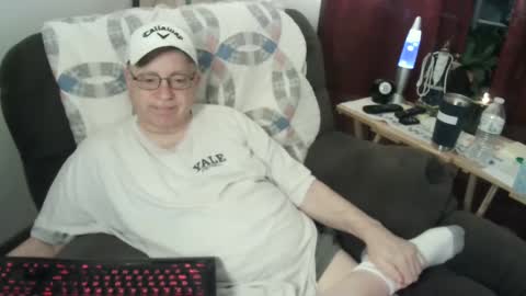 jpmel99 online show from February 1, 2025, 11:16 pm