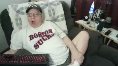 jpmel99 online show from February 9, 2025, 6:43 am