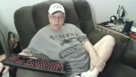 jpmel99 online show from October 11, 2025, 12:43 am