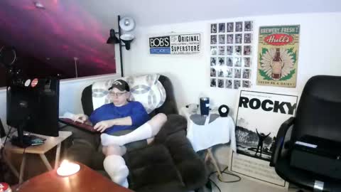 jpmel99 online show from June 1, 2026, 12:12 am