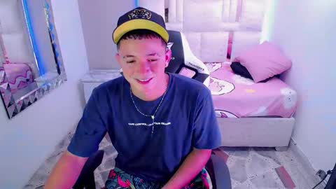 N I N O online show from March 8, 2025, 4:06 pm