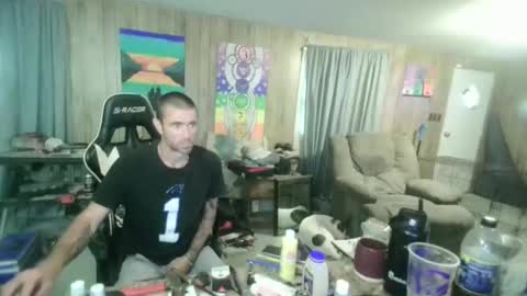 jrizzle1111 online show from September 13, 2025, 11:21 am