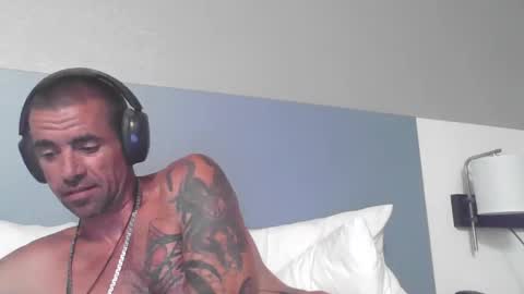 jrizzle1111 online show from April 29, 2026, 12:16 am