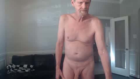 jtull52 online show from January 7, 2025, 8:31 pm