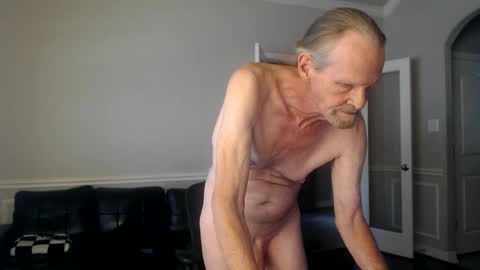 jtull52 online show from September 26, 2025, 6:12 pm