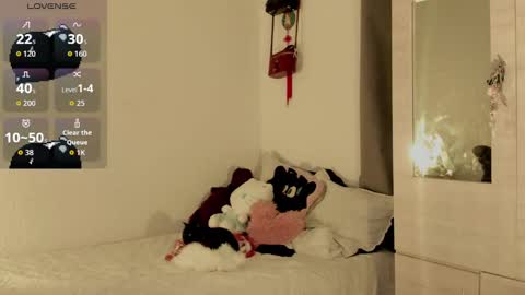 Ju Kyung online show from November 17, 2025, 7:47 am