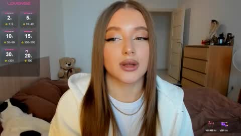 Julia and Julia online show from February 18, 2025, 2:06 pm