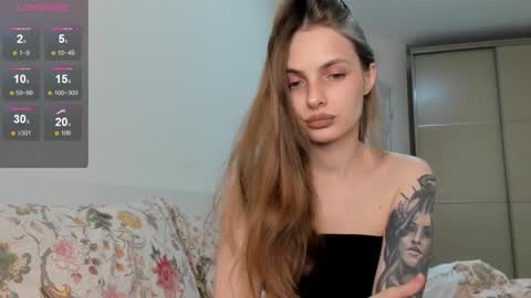 Julia and Julia online show from October 11, 2025, 10:03 am