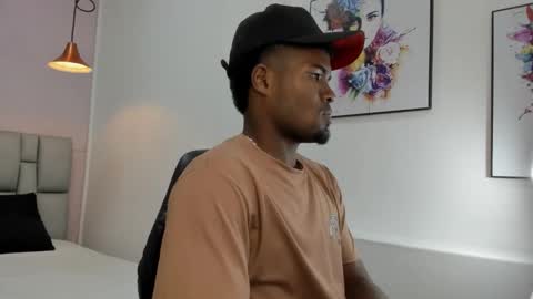 Snapshot of juan_123__ chatting on December 16, 2025, 7:19 pm Juan123 online show from December 16, 2025, 7:19 pm