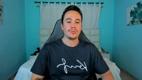 Snapshot of juan__jimenez chatting on April 4, 2026, 9:34 pm Juan online show from April 4, 2026, 9:34 pm