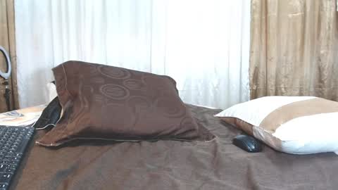    online show from January 7, 2025, 3:12 pm