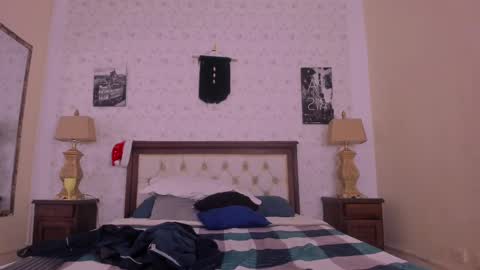 Snapshot of juan_lovers chatting on December 7, 2024, 1:07 pm J U A N L O V E R S online show from December 7, 2024, 1:07 pm