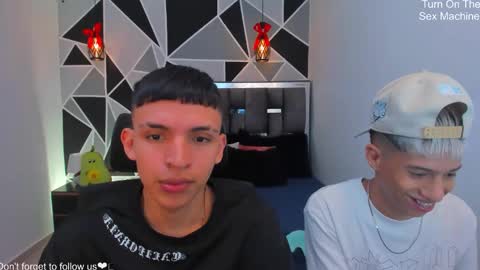 Snapshot of juan_nd_steven chatting on April 24, 2026, 1:41 am JuanSteven online show from April 24, 2026, 1:41 am