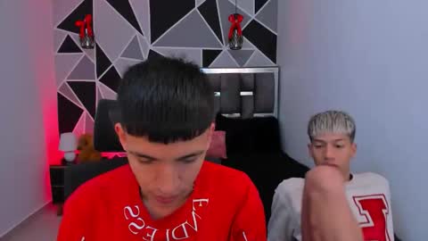 Snapshot of juan_nd_steven chatting on May 3, 2026, 11:38 am JuanSteven online show from May 3, 2026, 11:38 am