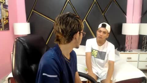 Snapshot of juan_saul1 chatting on April 24, 2026, 11:01 am juan_saul1 online show from April 24, 2026, 11:01 am