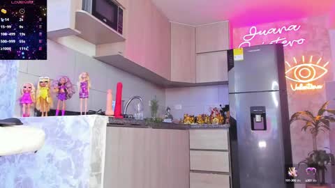 JUANA VALENTINA QUINTERO independent model  ONLY FANS --- Juanaquintero online show from February 25, 2025, 6:14 am