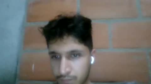 juanc23_371 online show from December 26, 2024, 3:16 am