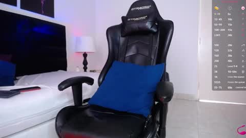 juancamilo66_ online show from January 28, 2025, 7:00 pm