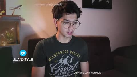 . online show from October 15, 2025, 4:18 pm