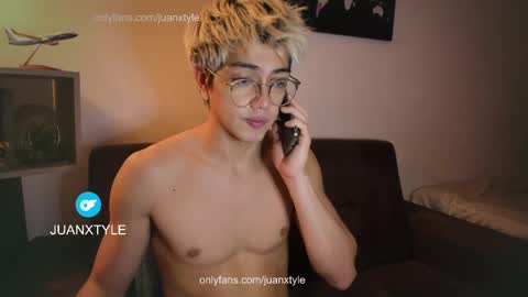 Snapshot of juancamroom chatting on April 21, 2026, 7:39 pm . online show from April 21, 2026, 7:39 pm