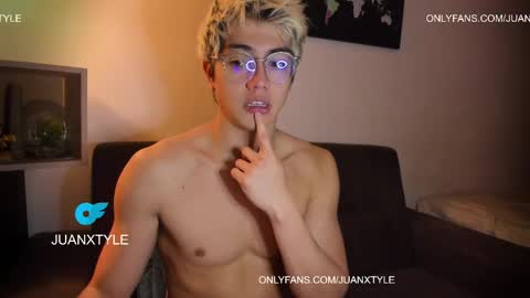 Snapshot of juancamroom chatting on April 28, 2026, 4:12 pm . online show from April 28, 2026, 4:12 pm