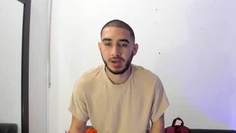 Juan Diego Uribe online show from March 3, 2025, 1:31 pm