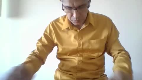 juanearth1 online show from March 18, 2026, 9:40 pm