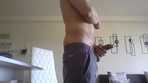 juanearth1 online show from April 23, 2026, 10:12 pm