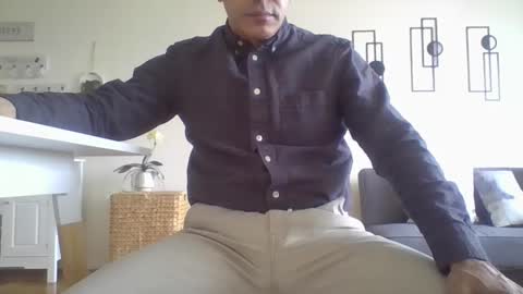 juanearth1 online show from April 29, 2026, 9:32 pm