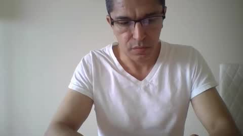 juanearth1 online show from May 13, 2026, 9:55 pm