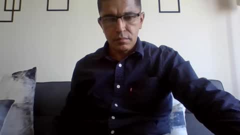juanearth1 online show from May 18, 2026, 9:20 pm